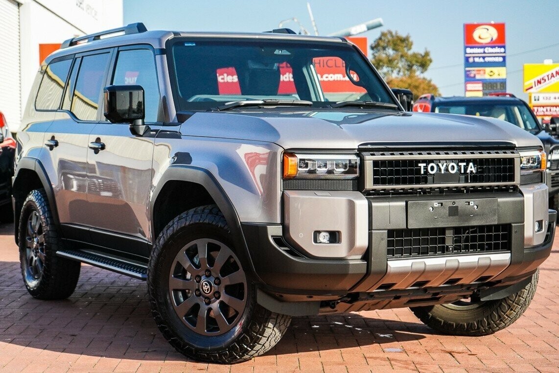 Toyota Landcruiser Prado image 1
