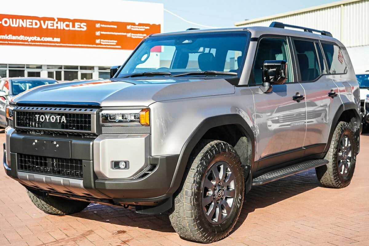 Toyota Landcruiser Prado image 4