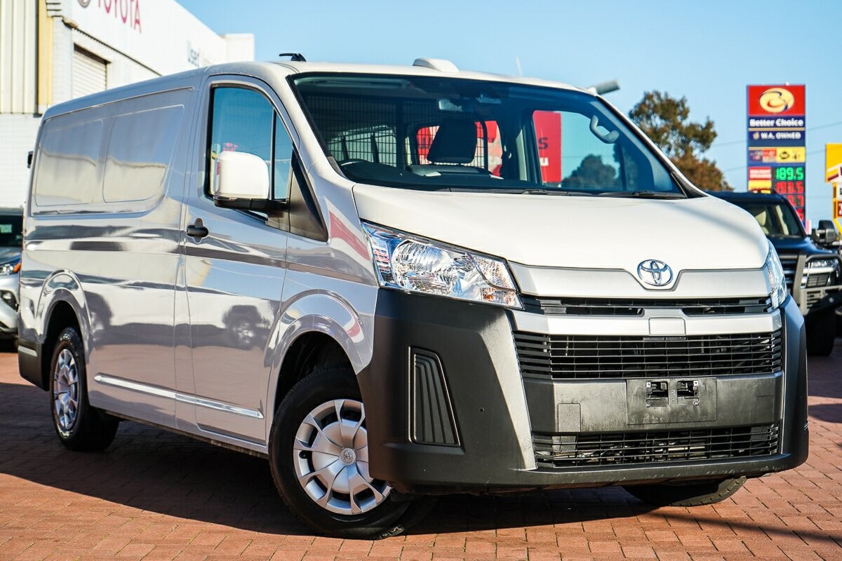Toyota Hiace image 1