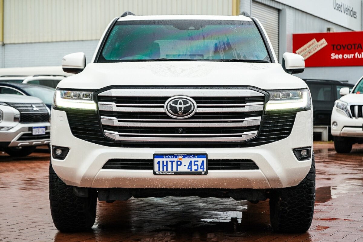 Toyota Landcruiser image 3