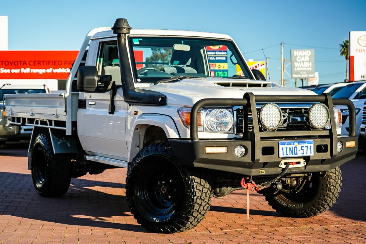Toyota Landcruiser image 1