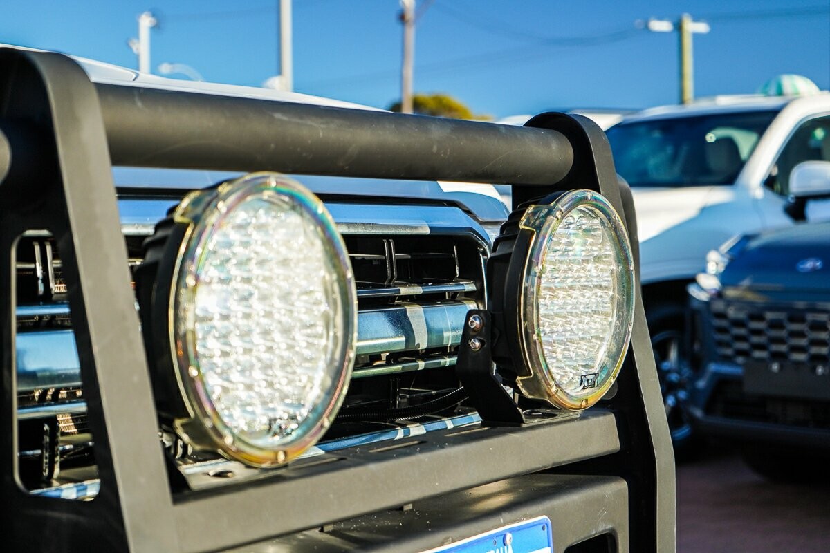 Toyota Landcruiser image 3