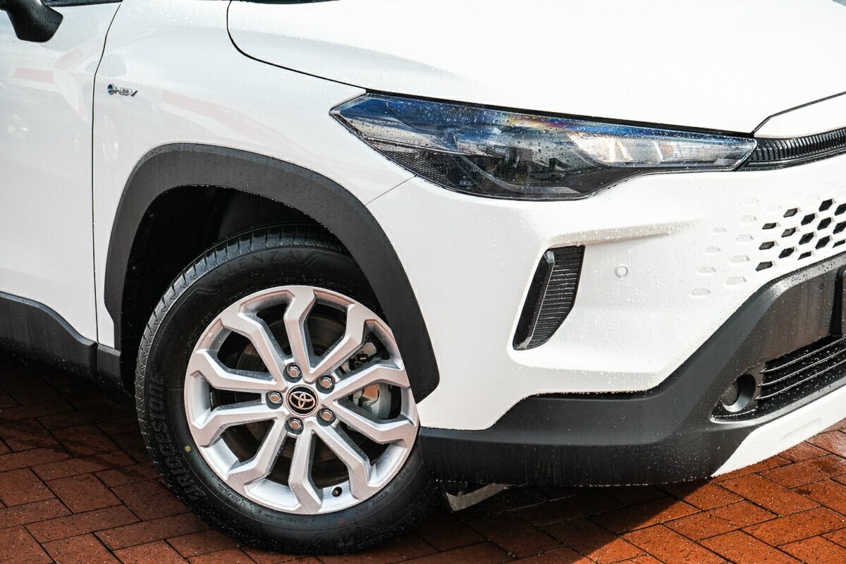 Toyota Corolla Cross image 2