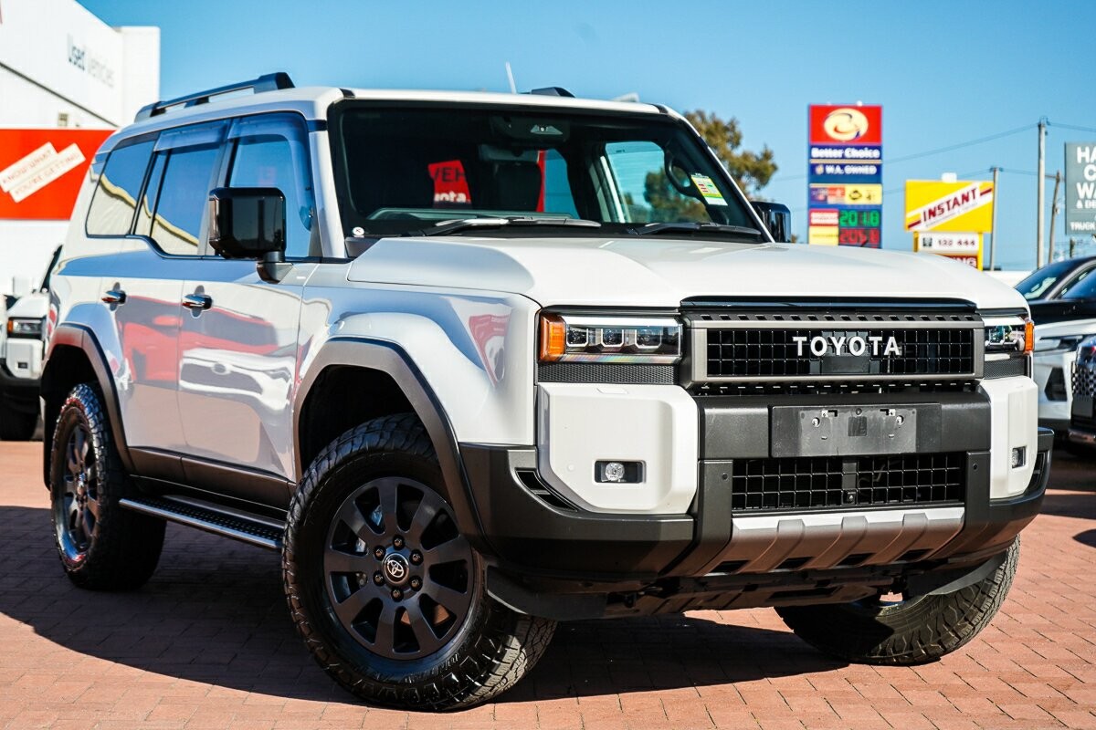 Toyota Landcruiser Prado image 1