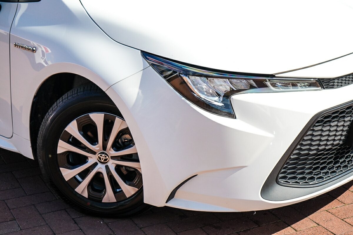 Toyota Corolla image 2