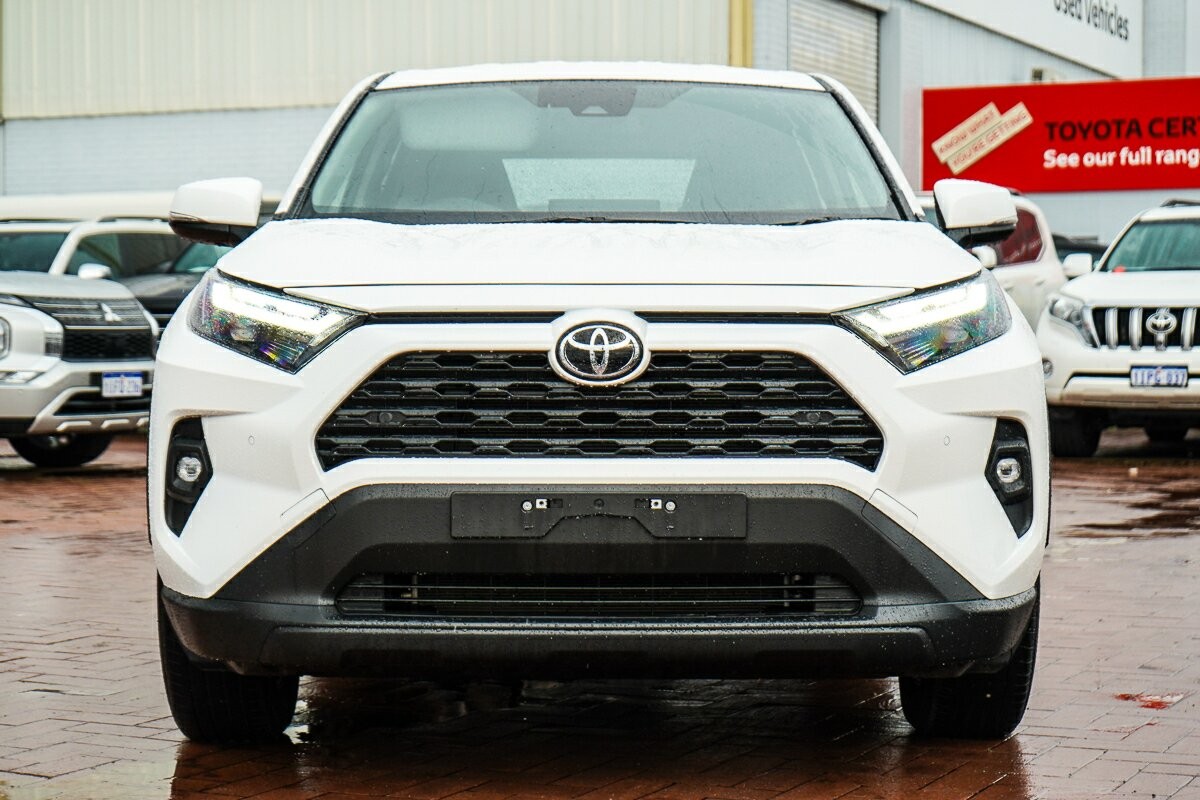 Toyota Rav4 image 3