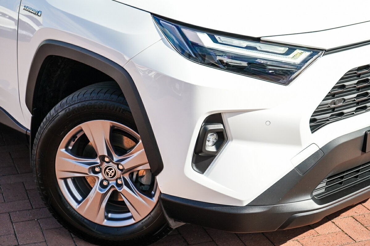 Toyota Rav4 image 2