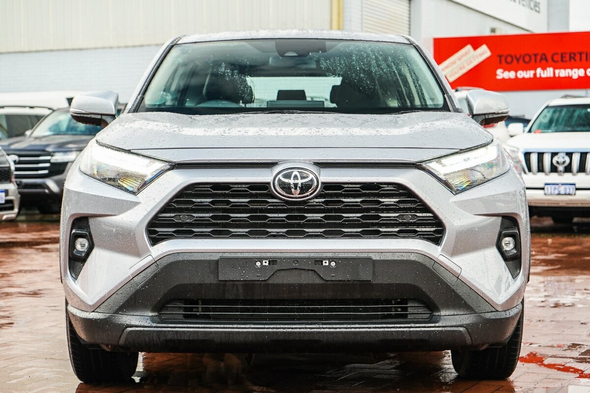 Toyota Rav4 image 3
