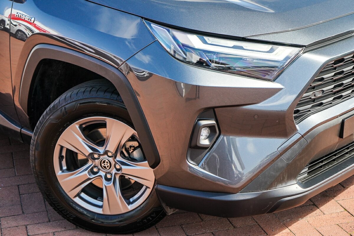 Toyota Rav4 image 2