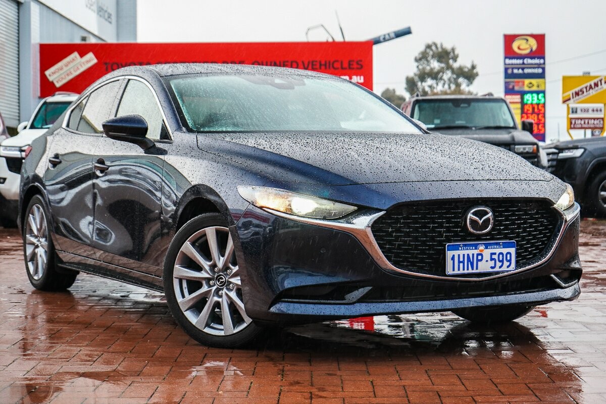Mazda 3 image 1