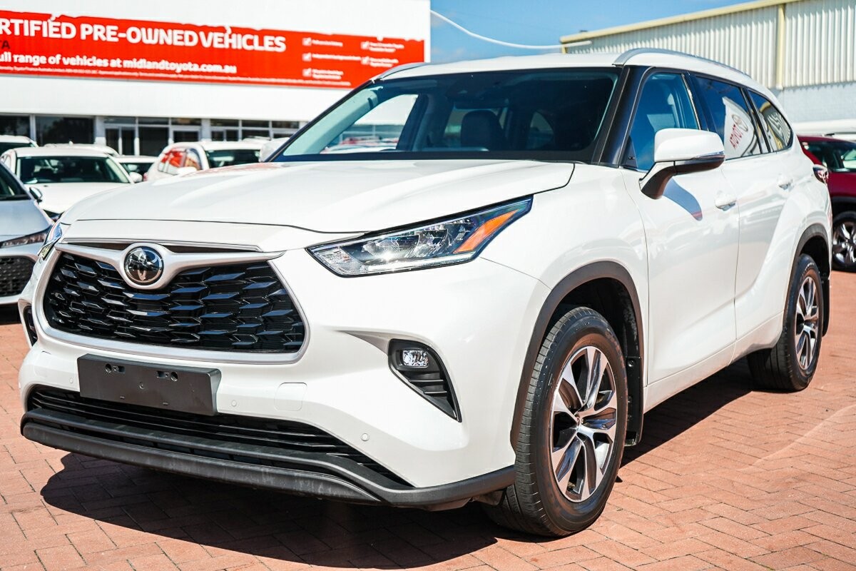 Toyota Kluger image 4
