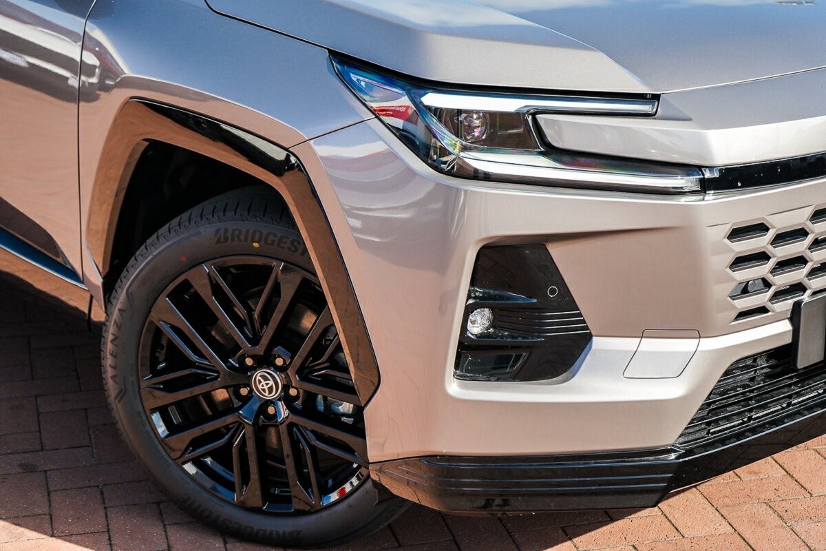 Toyota Rav4 image 2