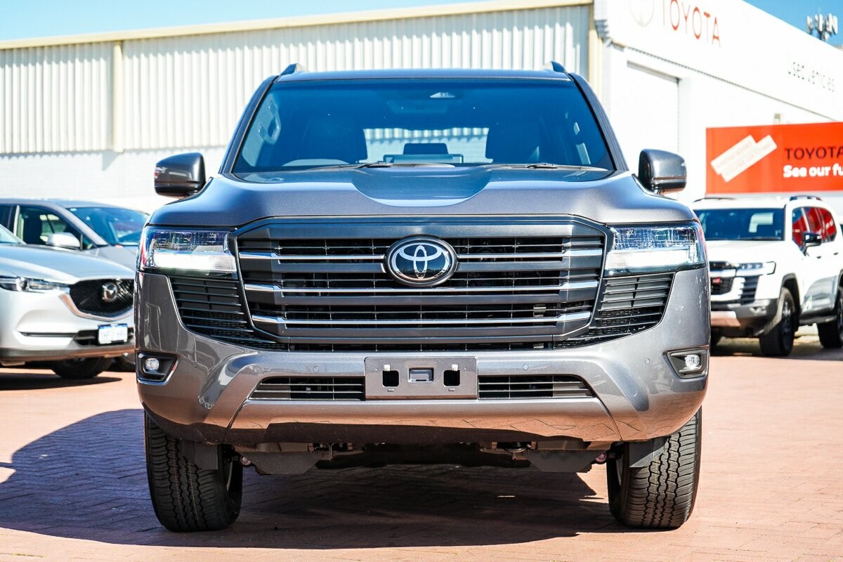 Toyota Landcruiser image 3