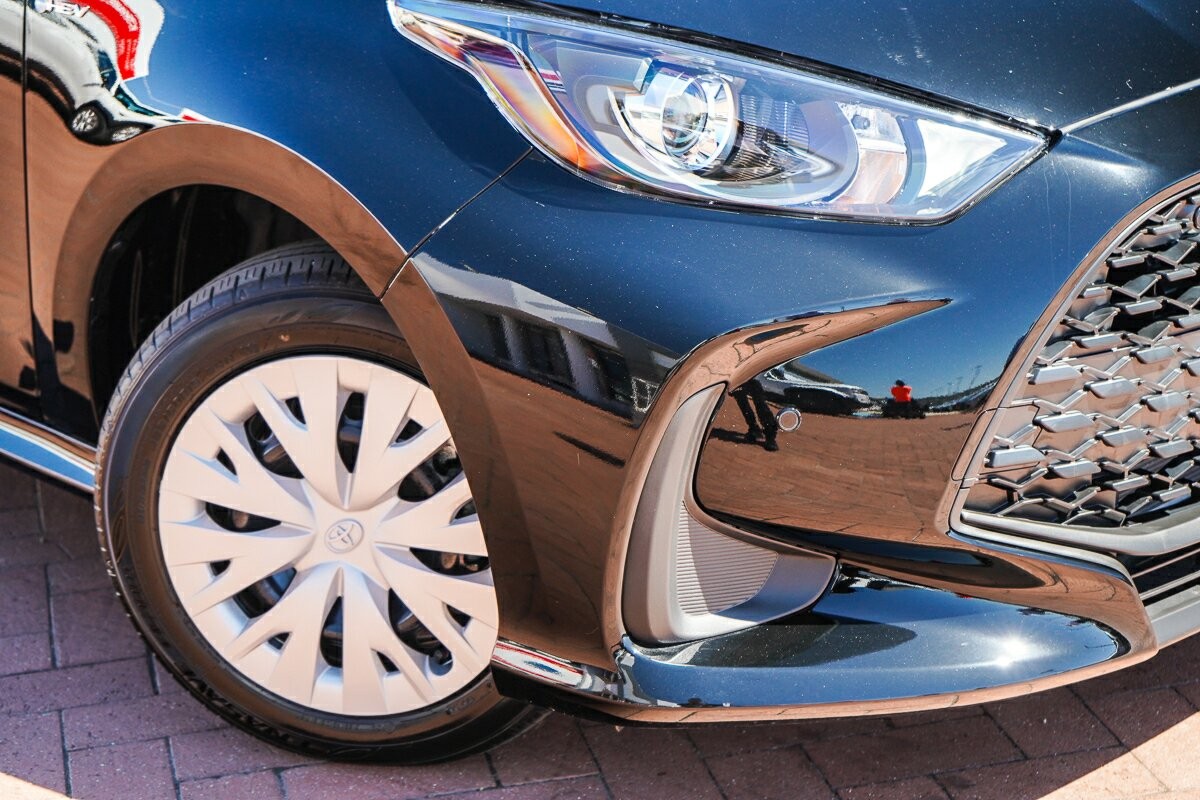 Toyota Yaris image 2