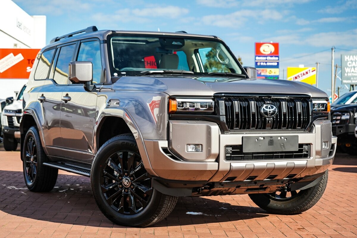 Toyota Landcruiser Prado image 1