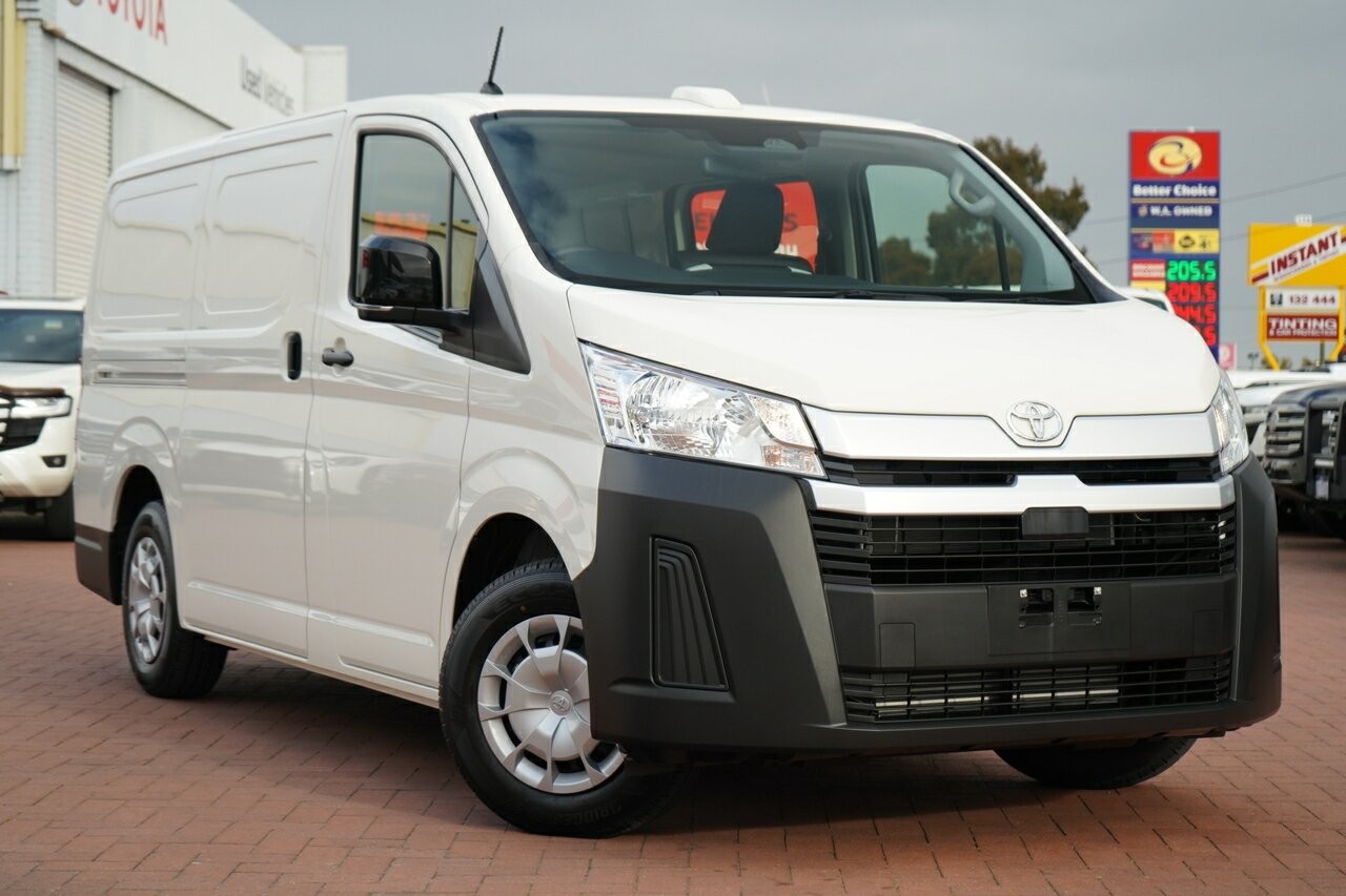 Toyota Hiace image 1