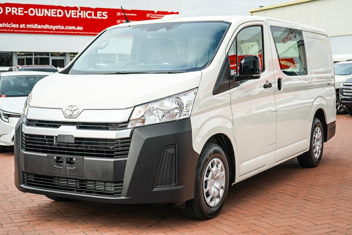 Toyota Hiace image 4