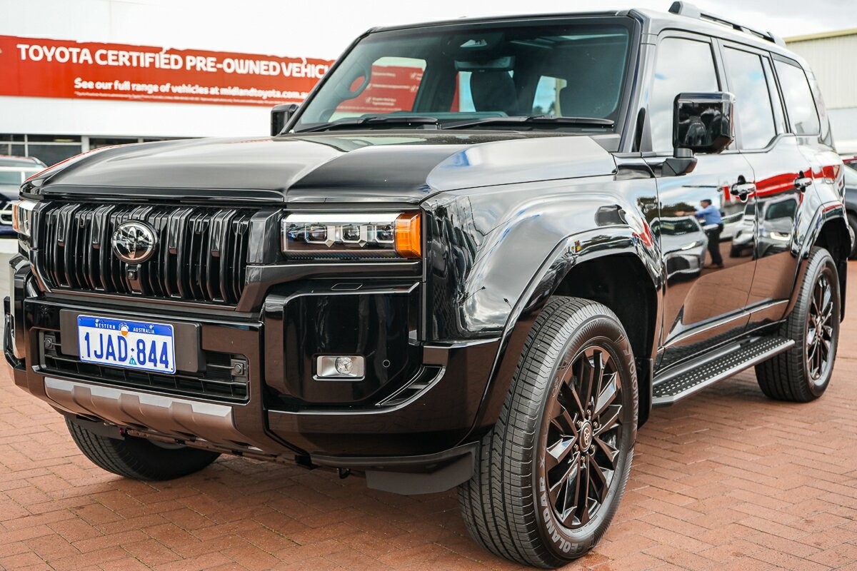 Toyota Landcruiser Prado image 4