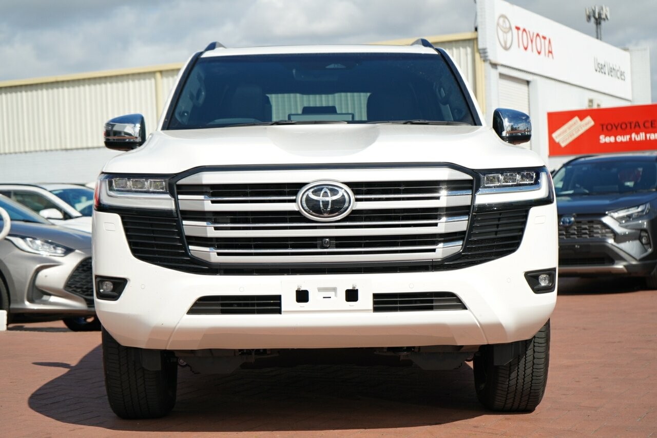 Toyota Landcruiser image 3