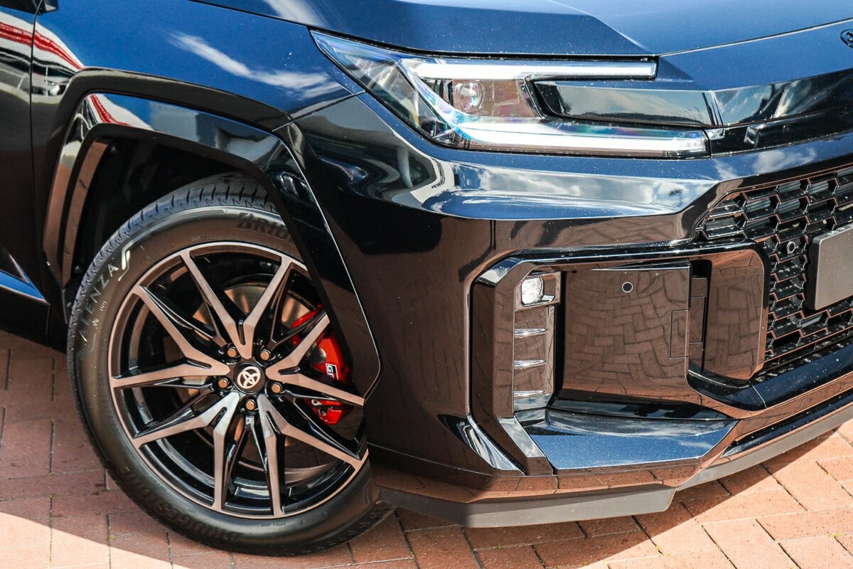 Toyota Rav4 image 2