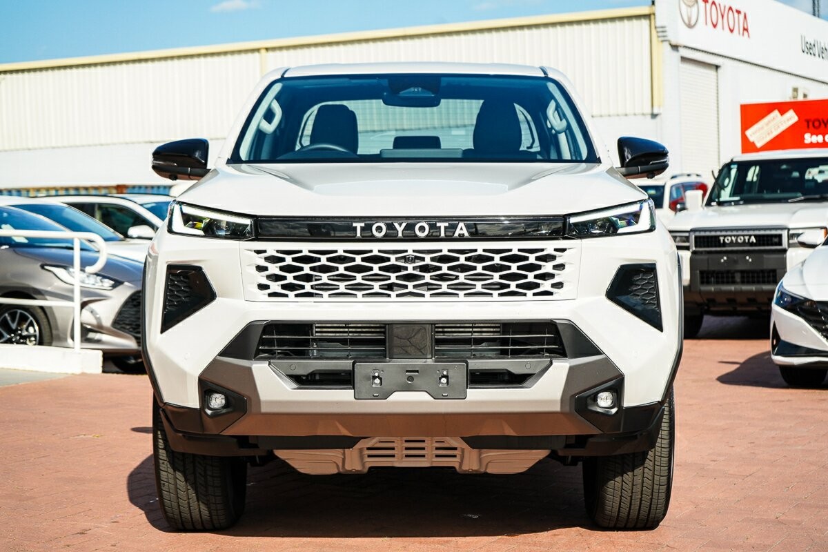 Toyota Hilux image 3