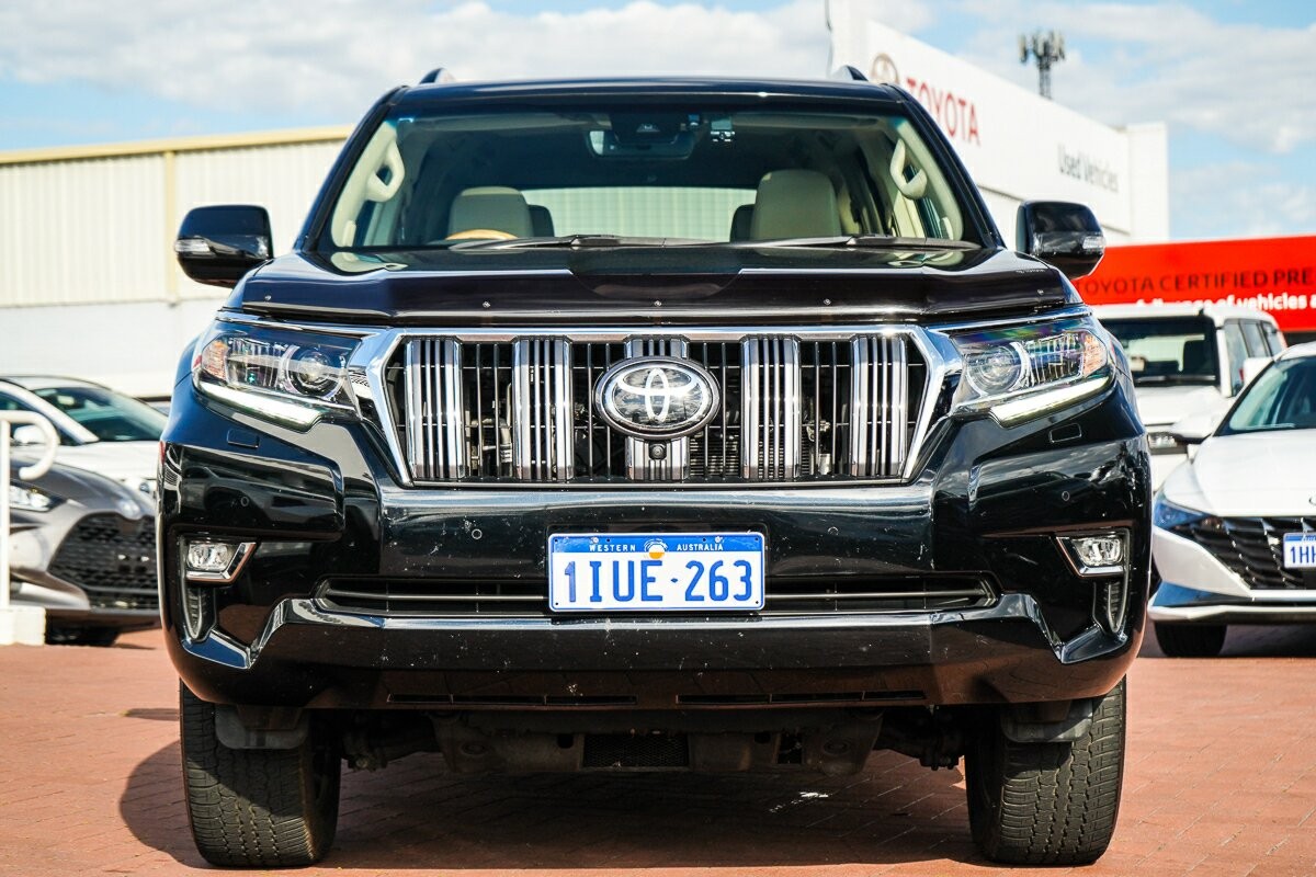 Toyota Landcruiser Prado image 3