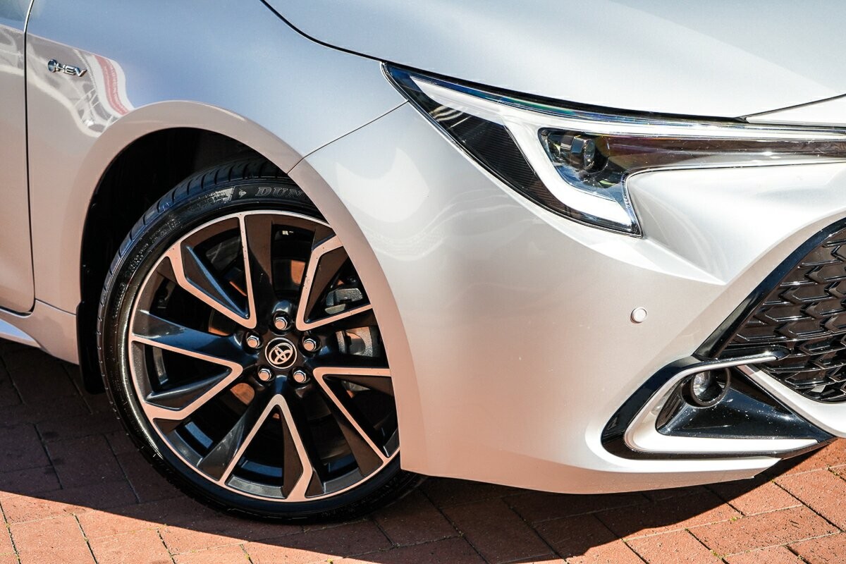 Toyota Corolla image 2