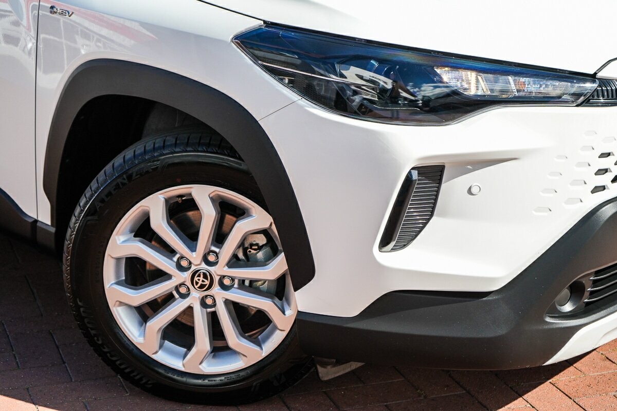 Toyota Corolla Cross image 2