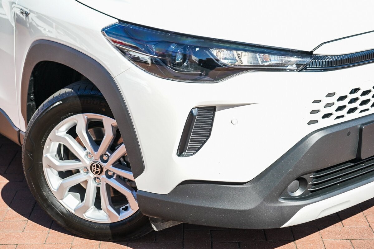 Toyota Corolla Cross image 2