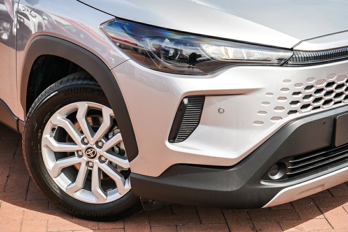 Toyota Corolla Cross image 2