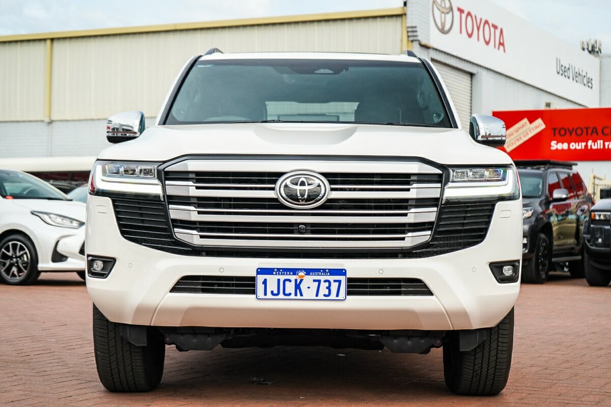 Toyota Landcruiser image 3