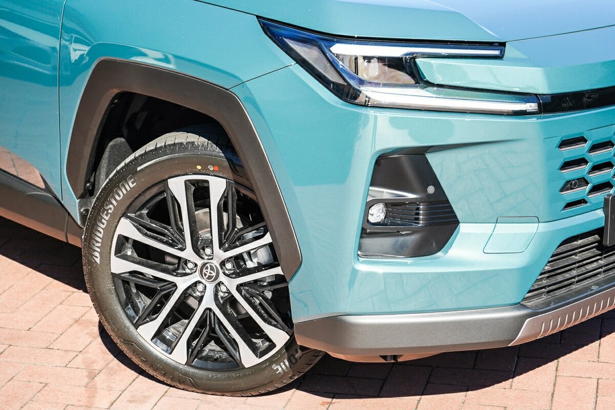 Toyota Rav4 image 2