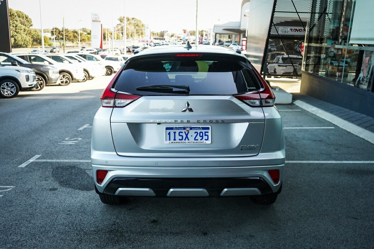 Mitsubishi Eclipse Cross image 4