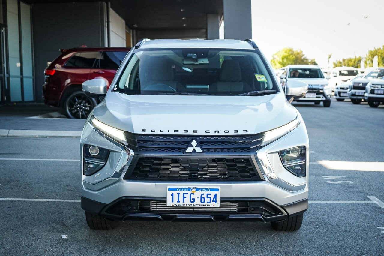 Mitsubishi Eclipse Cross image 2