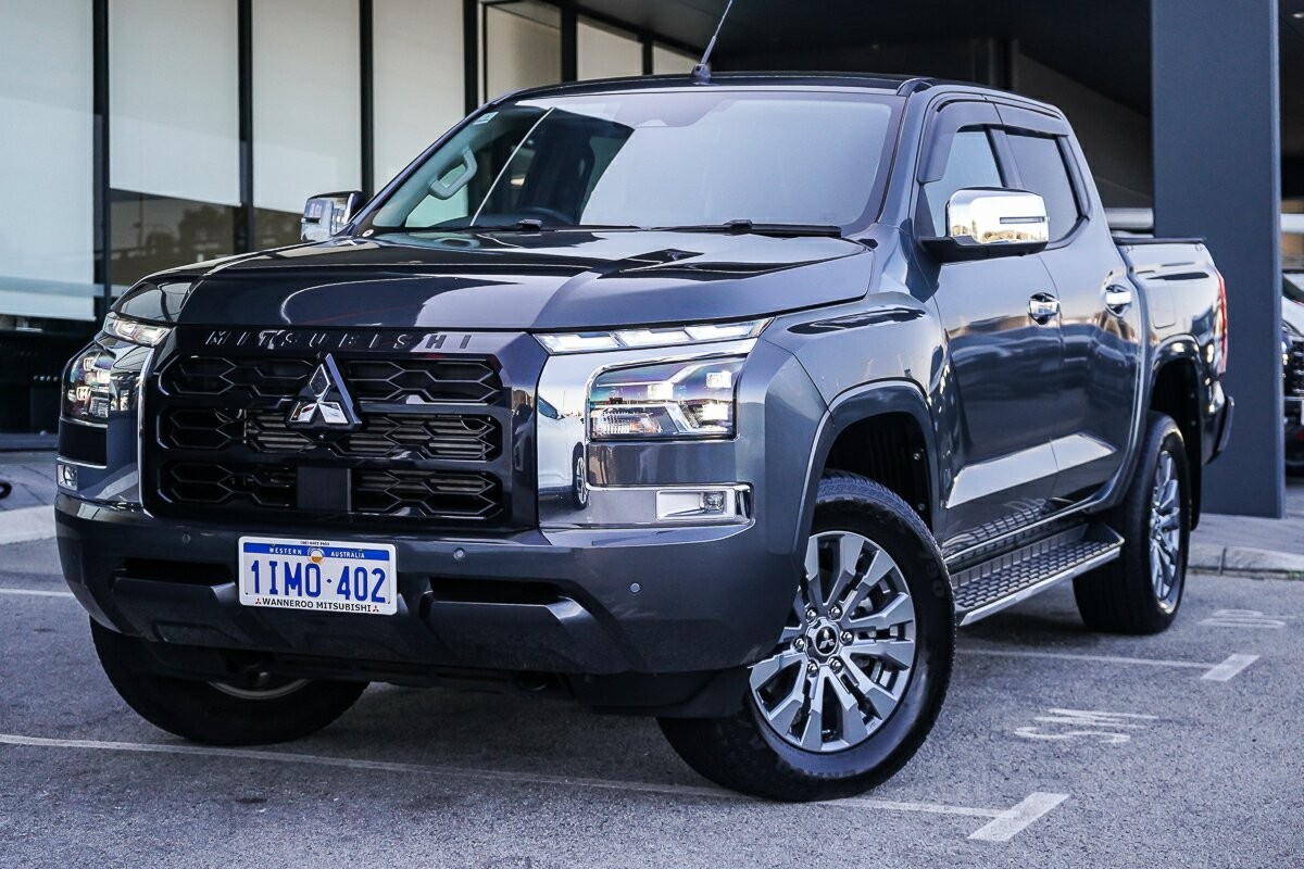 Mitsubishi Triton image 1
