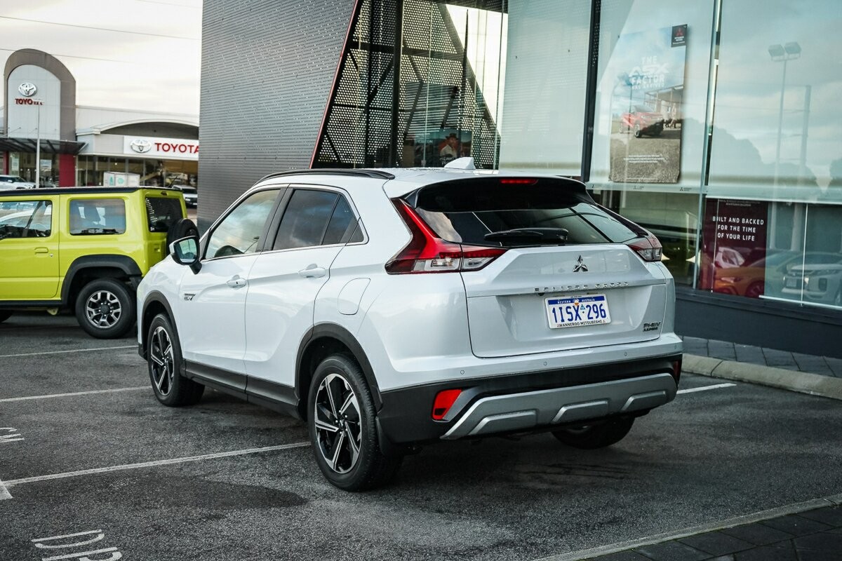 Mitsubishi Eclipse Cross image 3