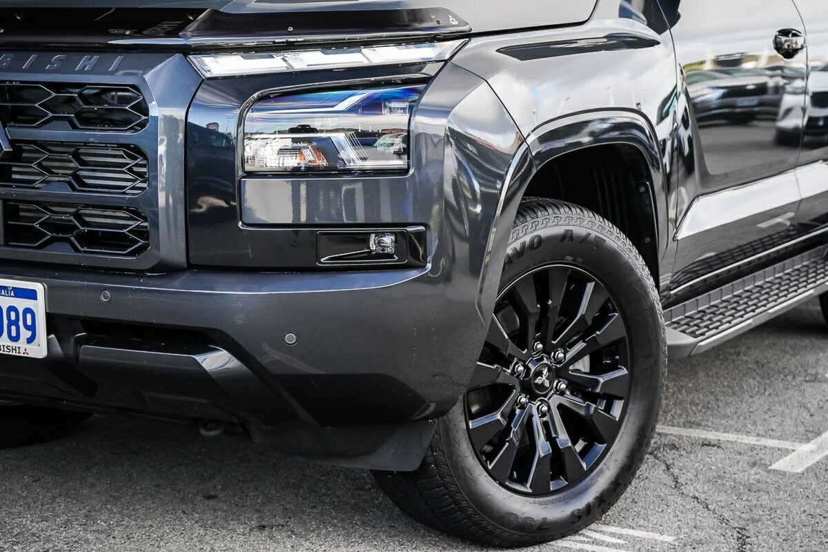 Mitsubishi Triton image 2