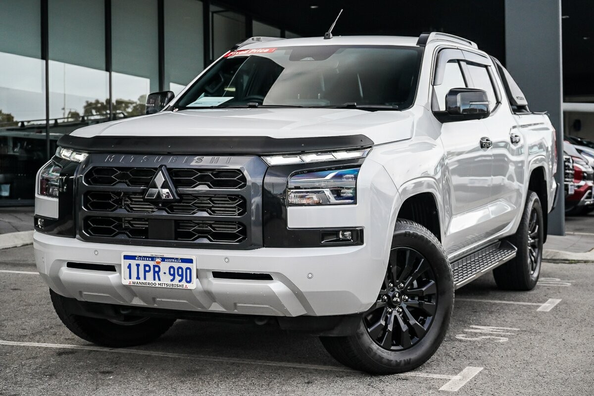 Mitsubishi Triton image 1