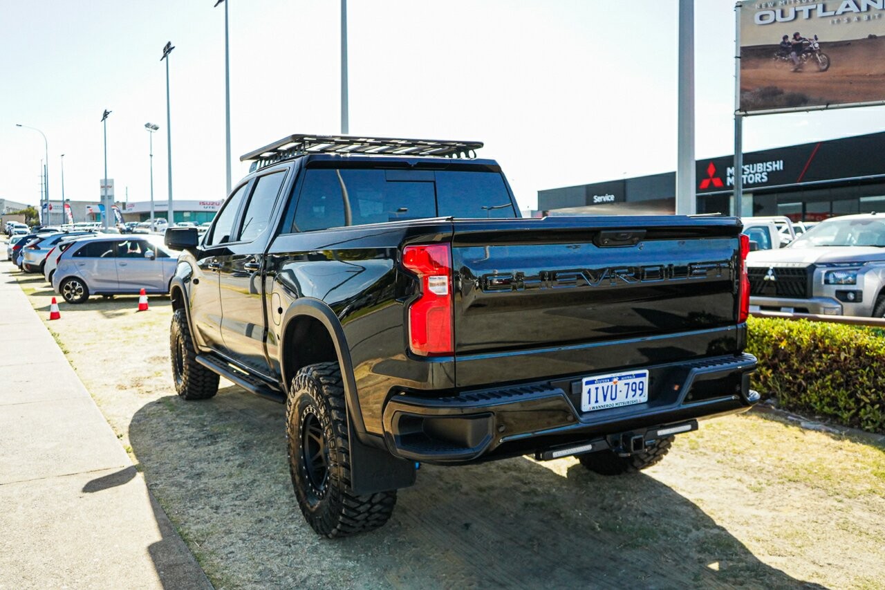 Chevrolet Silverado image 4