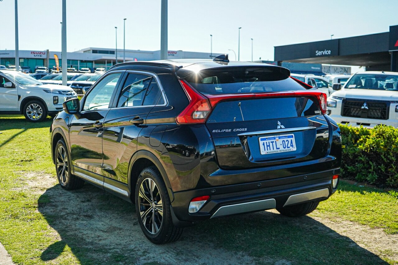 Mitsubishi Eclipse Cross image 4