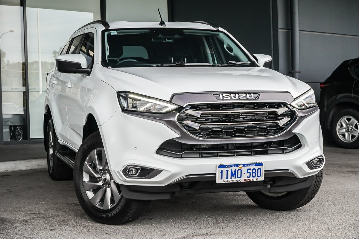 Isuzu Mu-x image 1