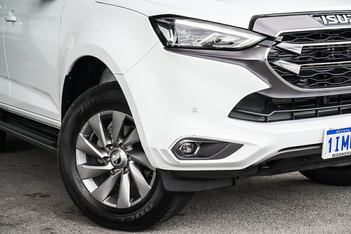 Isuzu Mu-x image 2