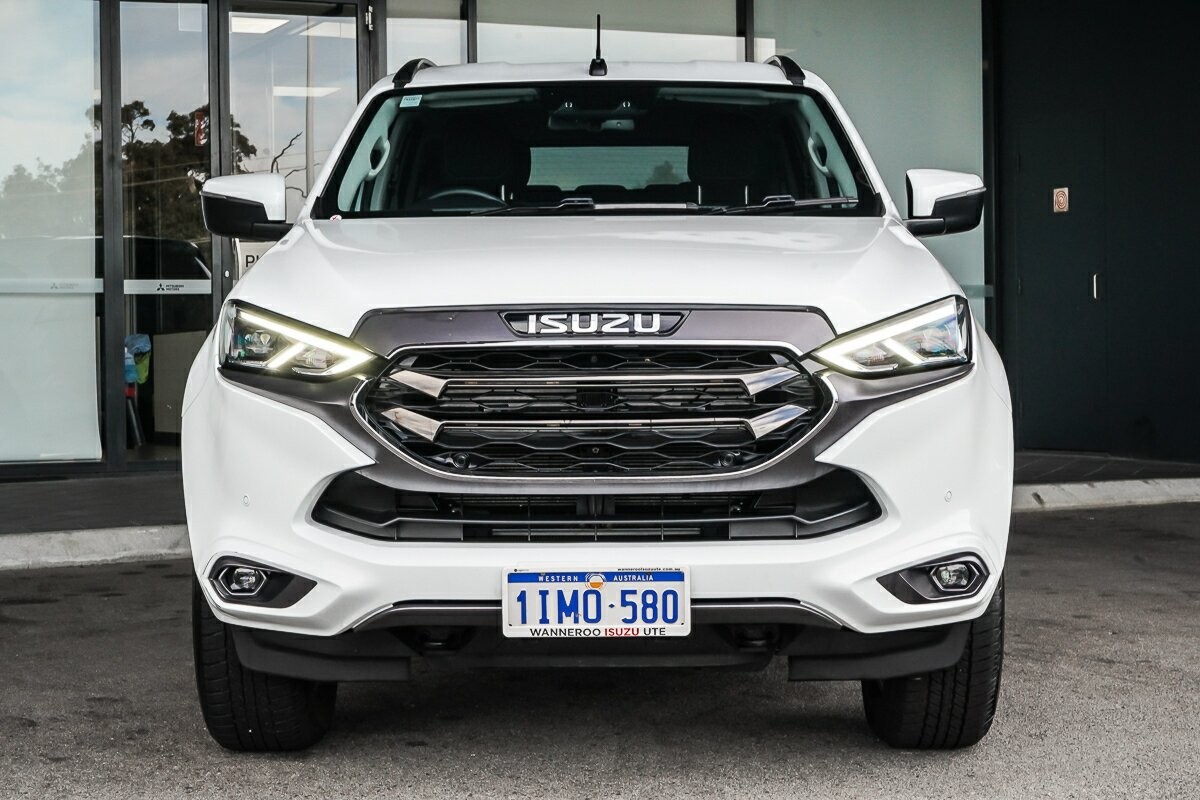 Isuzu Mu-x image 3