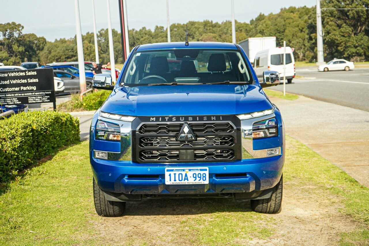 Mitsubishi Triton image 2
