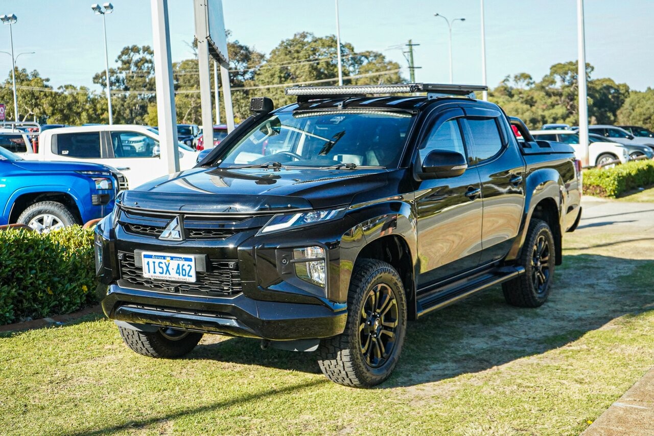 Mitsubishi Triton image 1