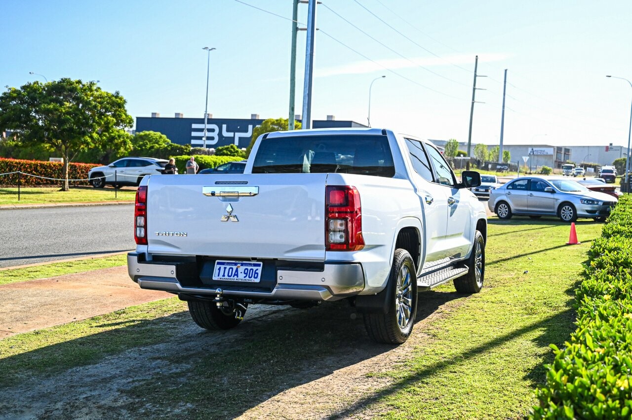 Mitsubishi Triton image 4