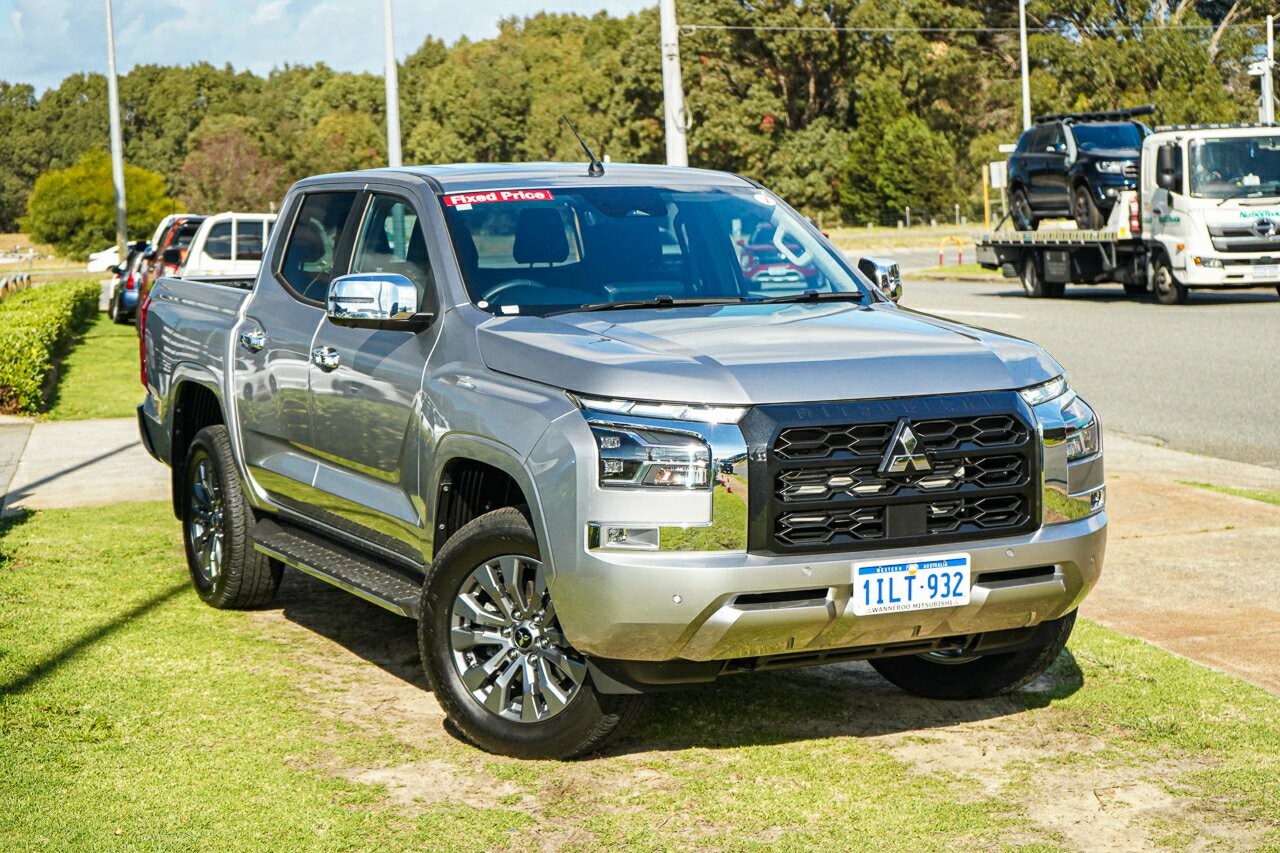 Mitsubishi Triton image 1