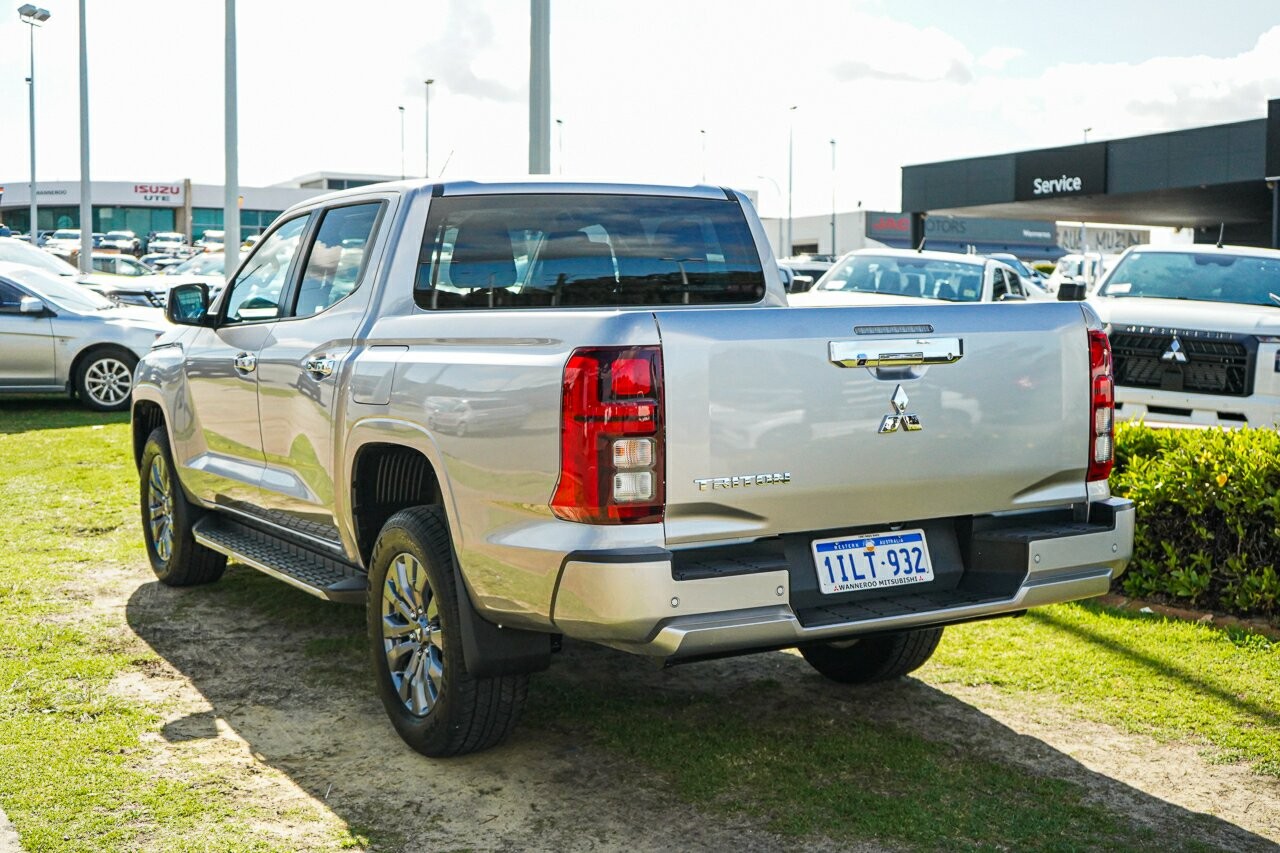 Mitsubishi Triton image 4
