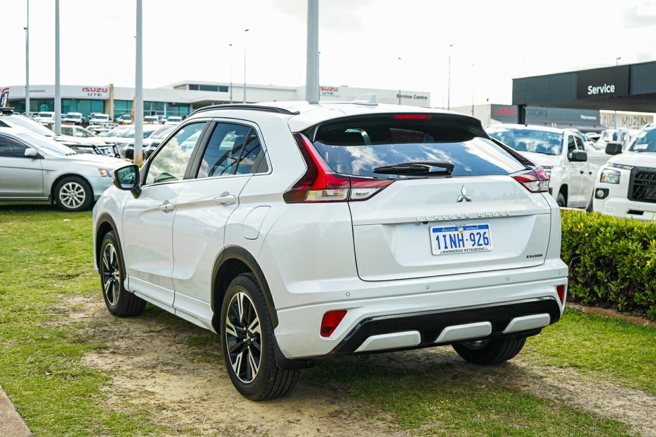 Mitsubishi Eclipse Cross image 4