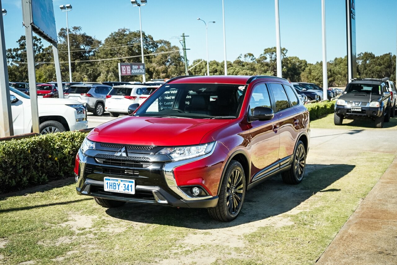 Mitsubishi Outlander image 3